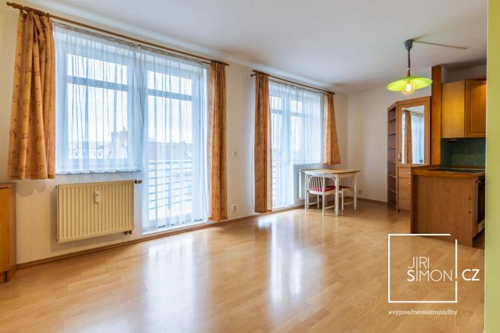 Prodej bytu 1+kk, Praha - Kobylisy, Nad Šutkou, 39 m2