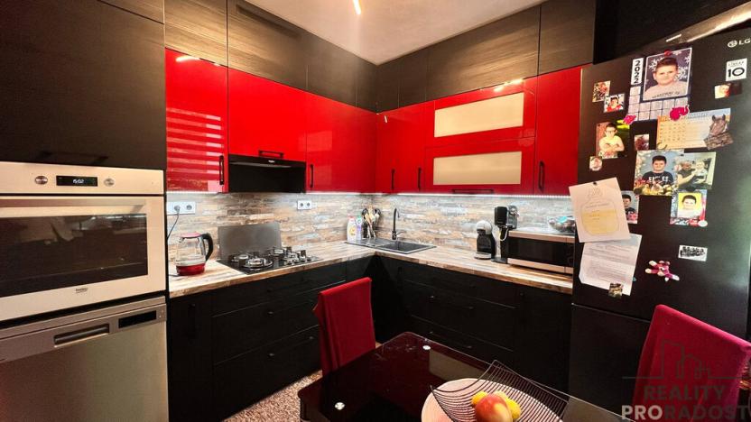 Prodej bytu 4+1, Třinec, Sosnová, 80 m2