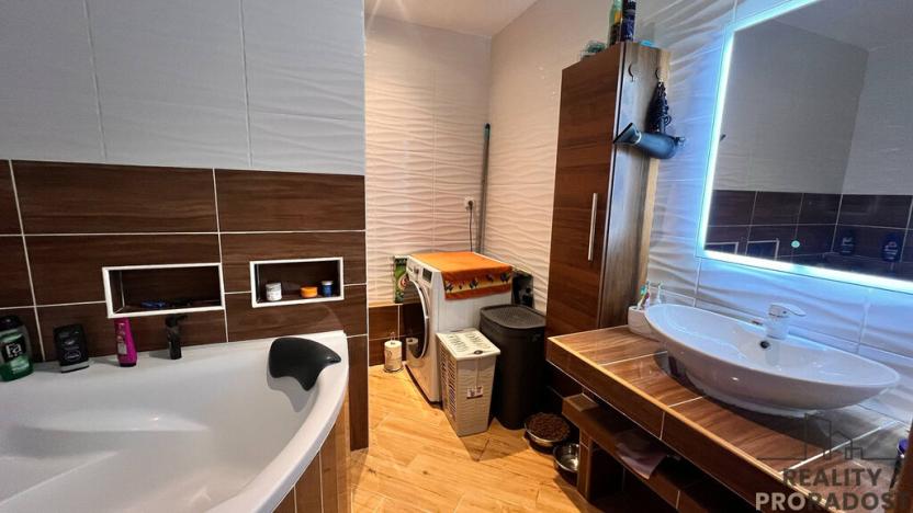 Prodej bytu 4+1, Třinec, Sosnová, 80 m2