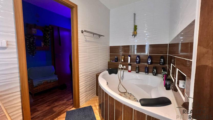 Prodej bytu 4+1, Třinec, Sosnová, 80 m2