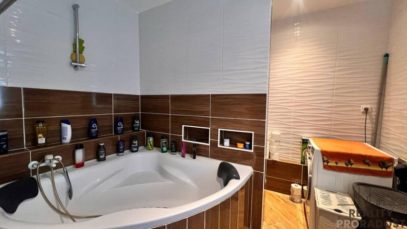 Prodej bytu 4+1, Třinec, Sosnová, 80 m2