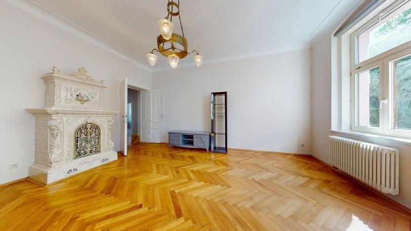 Prodej bytu 2+kk, Karlovy Vary, Svahová, 77 m2