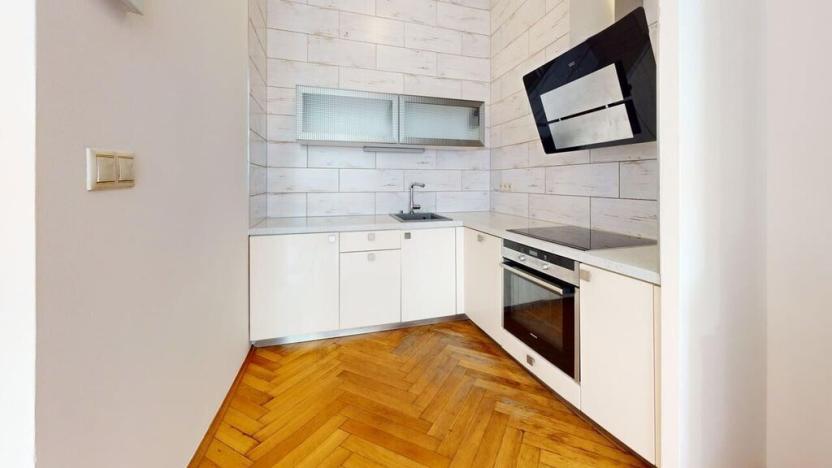 Prodej bytu 2+kk, Karlovy Vary, Svahová, 77 m2