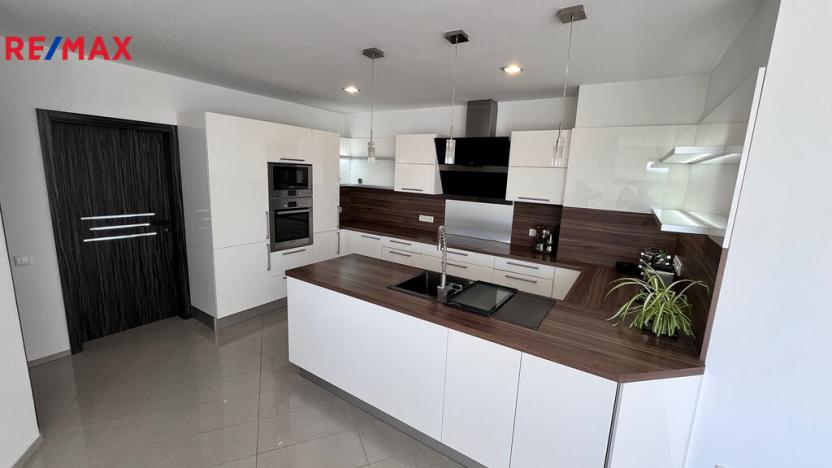 Prodej bytu 4+kk, Pelhřimov, Dolnokubínská, 119 m2