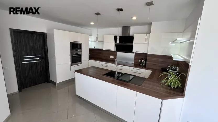 Prodej bytu 4+kk, Pelhřimov, Dolnokubínská, 119 m2