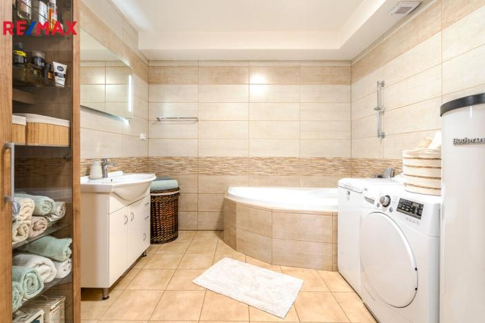 Prodej rodinného domu, Oponešice, 280 m2