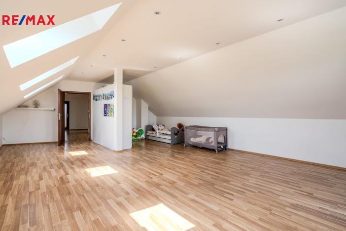 Prodej rodinného domu, Oponešice, 280 m2