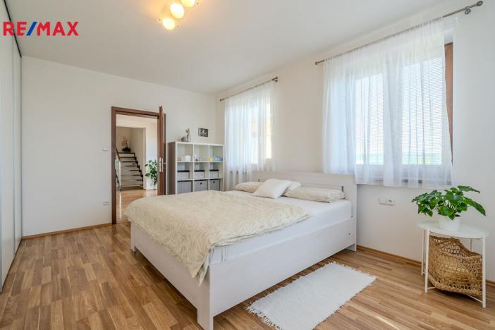 Prodej rodinného domu, Oponešice, 280 m2
