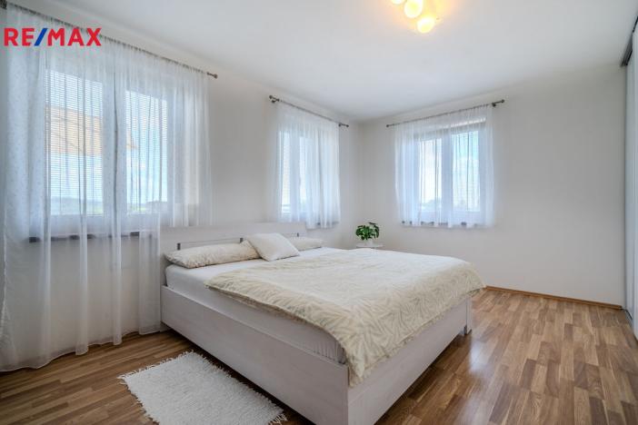 Prodej rodinného domu, Oponešice, 280 m2