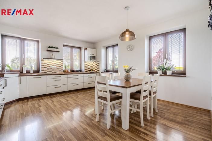 Prodej rodinného domu, Oponešice, 280 m2