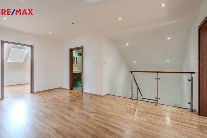 Prodej rodinného domu, Oponešice, 280 m2