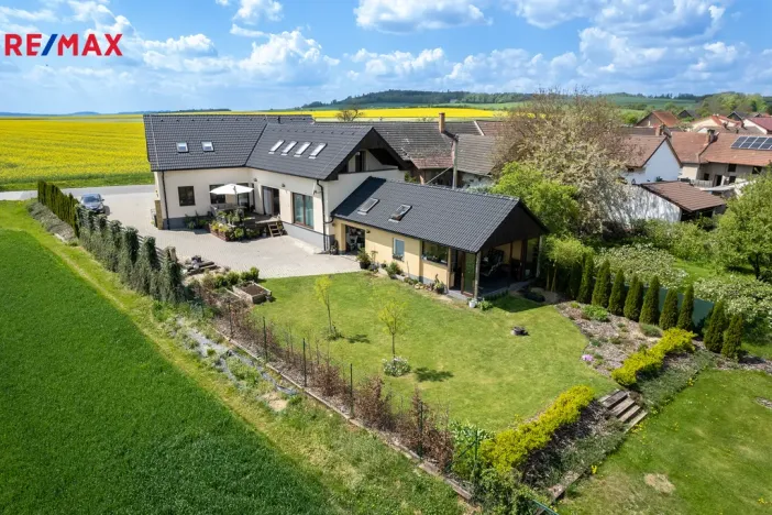 Prodej rodinného domu, Oponešice, 280 m2