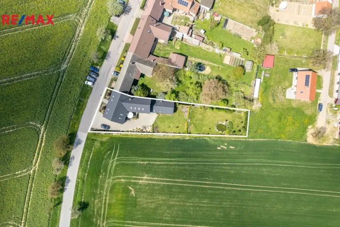 Prodej rodinného domu, Oponešice, 280 m2