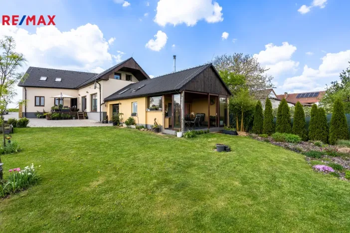 Prodej rodinného domu, Oponešice, 280 m2