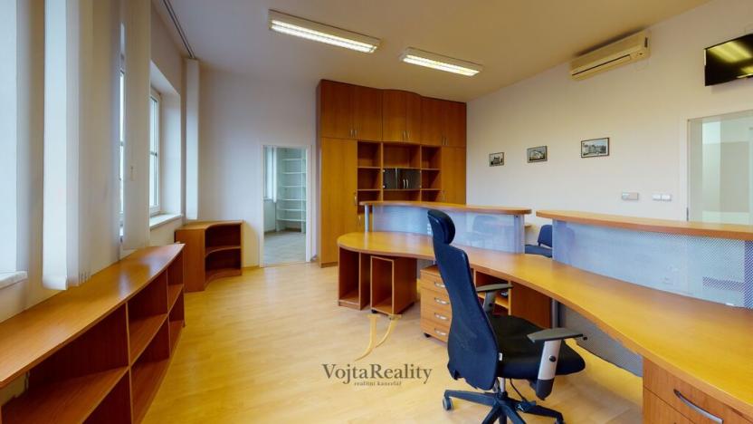 Pronájem kanceláře, Kožušany-Tážaly, 195 m2