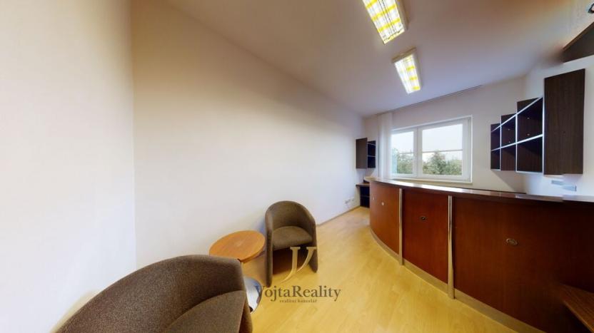 Pronájem kanceláře, Kožušany-Tážaly, 195 m2