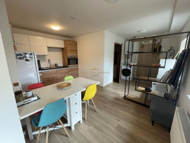 Prodej bytu 2+kk, Pletený Újezd, 9. května, 62 m2