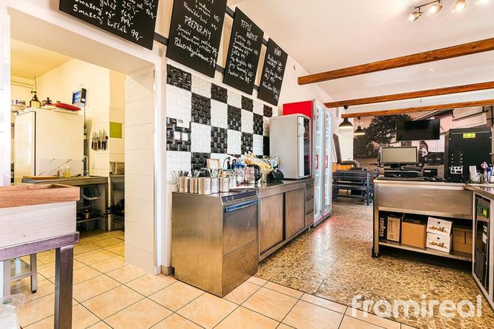 Prodej restaurace, Šatov, 340 m2