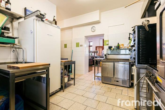 Prodej restaurace, Šatov, 340 m2