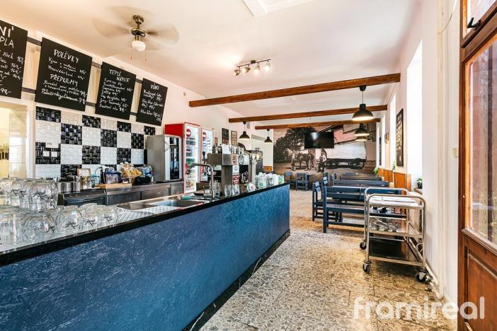 Prodej ubytování, Šatov, 340 m2