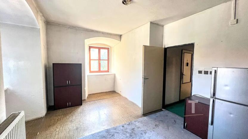 Prodej komerční nemovitosti, Lhota Rapotina, 1000 m2