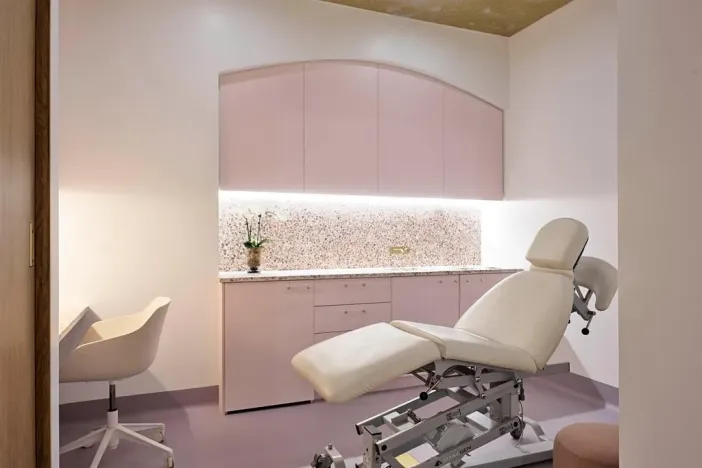 Prodej obchodního prostoru, Praha - Nové Město, 120 m2