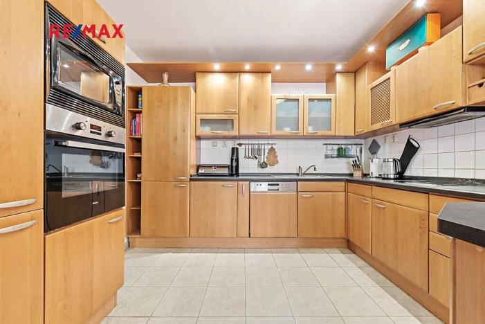 Prodej bytu 3+1, Praha - Libuš, V rohu, 107 m2