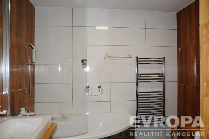 Prodej bytu 5+1, Děčín - Děčín II-Nové Město, Lužická, 145 m2