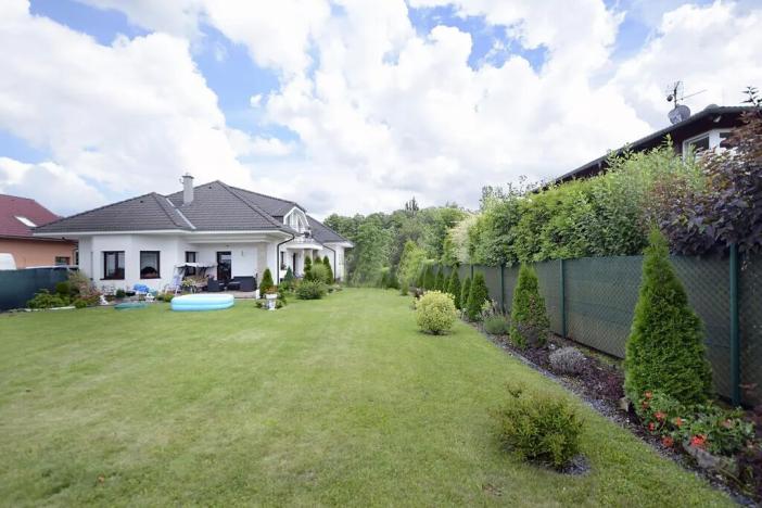 Prodej rodinného domu, Květnice, V Zelených, 300 m2