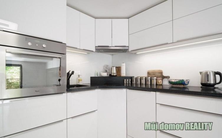 Pronájem bytu 1+kk, Praha - Karlín, U Mlýnského kanálu, 48 m2