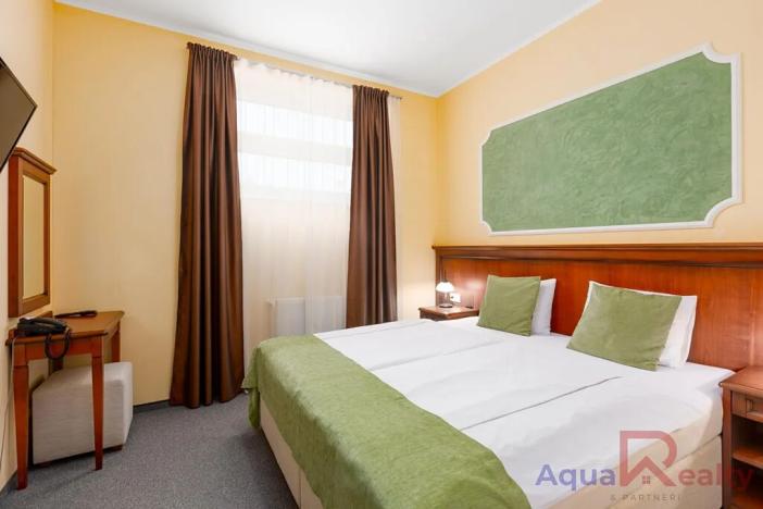 Prodej ubytování, Karlovy Vary, Jarní, 989 m2