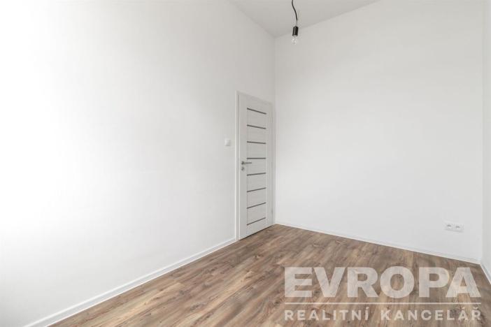 Pronájem bytu 2+kk, Žirovnice, Havlíčkovo náměstí, 43 m2