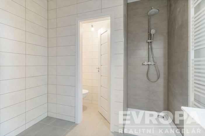 Pronájem bytu 2+kk, Žirovnice, Havlíčkovo náměstí, 43 m2