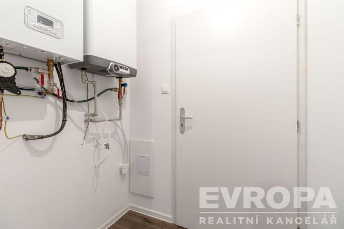 Pronájem bytu 2+kk, Žirovnice, Havlíčkovo náměstí, 43 m2