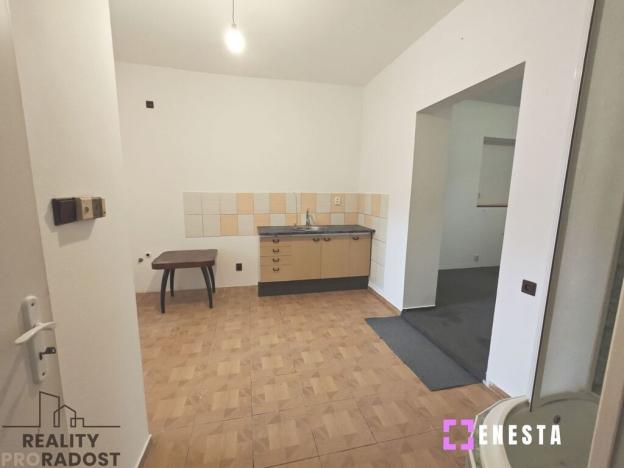 Pronájem skladu, Praha - Velká Chuchle, Dostihová, 27 m2