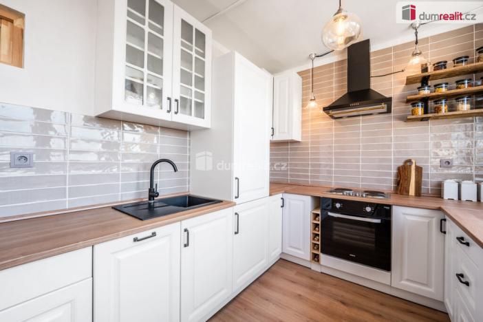 Prodej bytu 2+1, Kolín - Kolín III, Čechovy sady, 62 m2