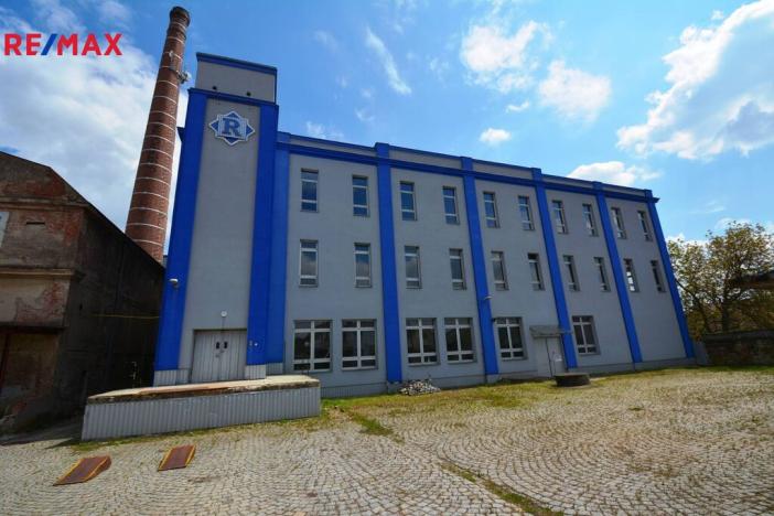 Pronájem výrobních prostor, Černožice, Sehnoutkova, 1422 m2