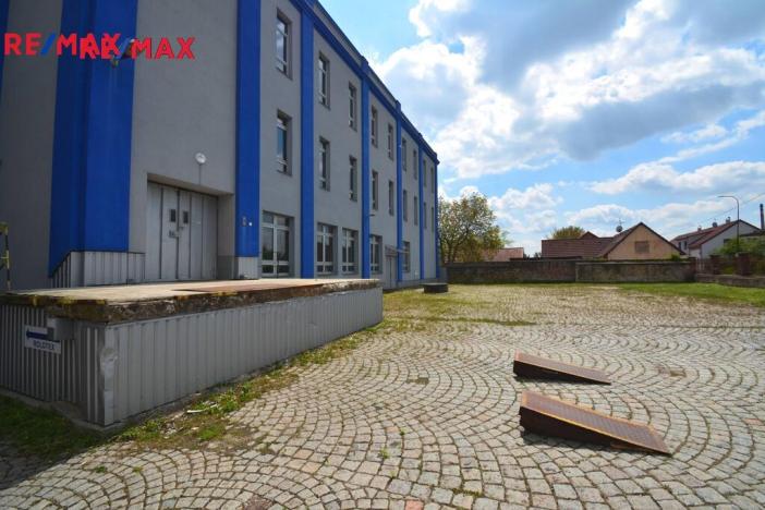 Pronájem výrobních prostor, Černožice, Sehnoutkova, 1422 m2