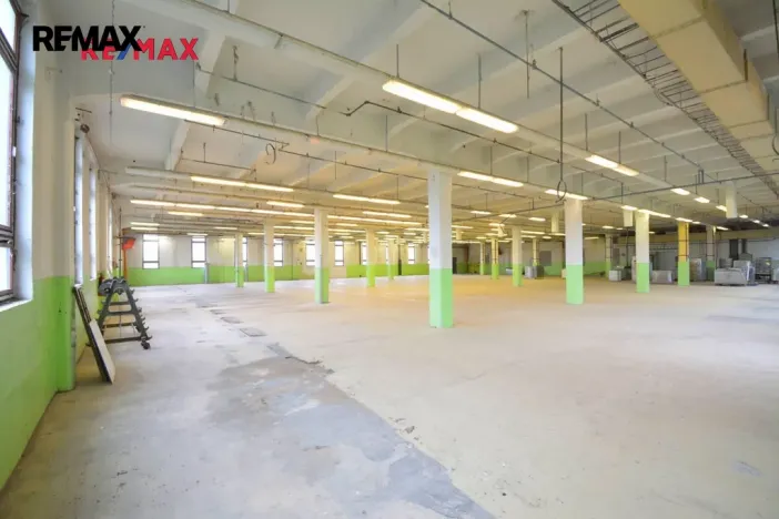 Pronájem výrobních prostor, Černožice, Sehnoutkova, 1422 m2