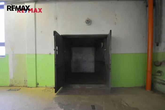 Pronájem výrobních prostor, Černožice, Sehnoutkova, 1422 m2