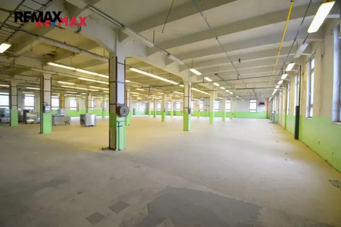 Pronájem výrobních prostor, Černožice, Sehnoutkova, 1422 m2