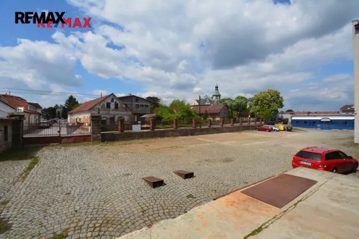 Pronájem výrobních prostor, Černožice, Sehnoutkova, 1422 m2