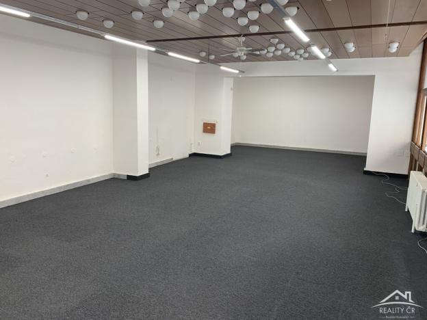 Pronájem obchodního prostoru, Jihlava, 100 m2