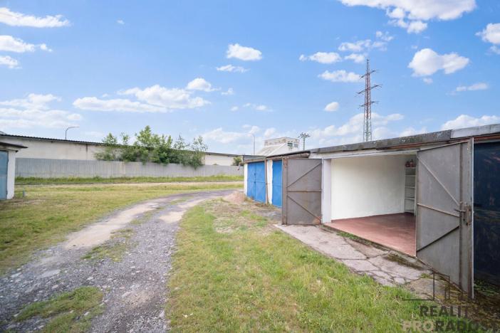 Pronájem garáže, Pardubice - Svítkov, 18 m2