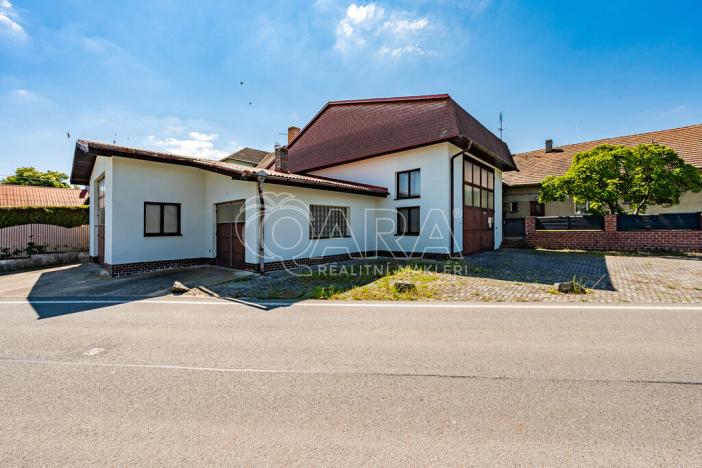 Prodej rodinného domu, Bzová, 230 m2