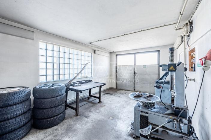Prodej výrobních prostor, Bzová, 177 m2
