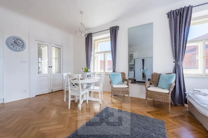 Pronájem bytu 1+kk, Praha - Malá Strana, Cihelná, 47 m2