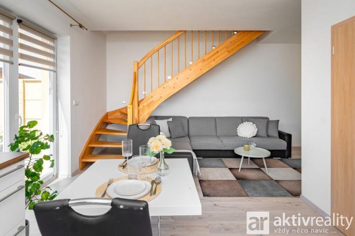 Prodej bytu 4+kk, Polerady, 74 m2