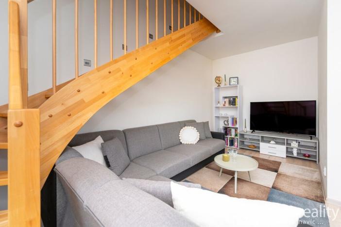 Prodej bytu 4+kk, Polerady, 74 m2