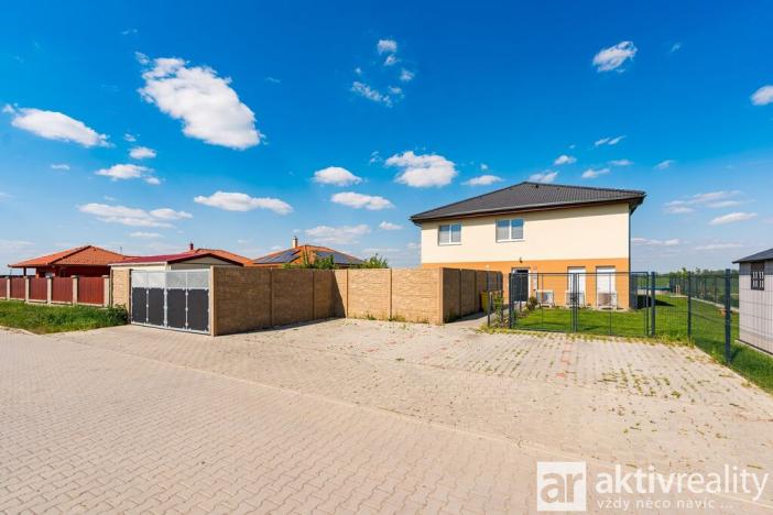 Prodej bytu 4+kk, Polerady, 74 m2